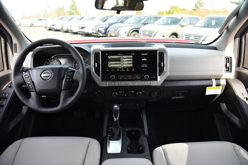 Nissan Frontier Vehicle Image 08
