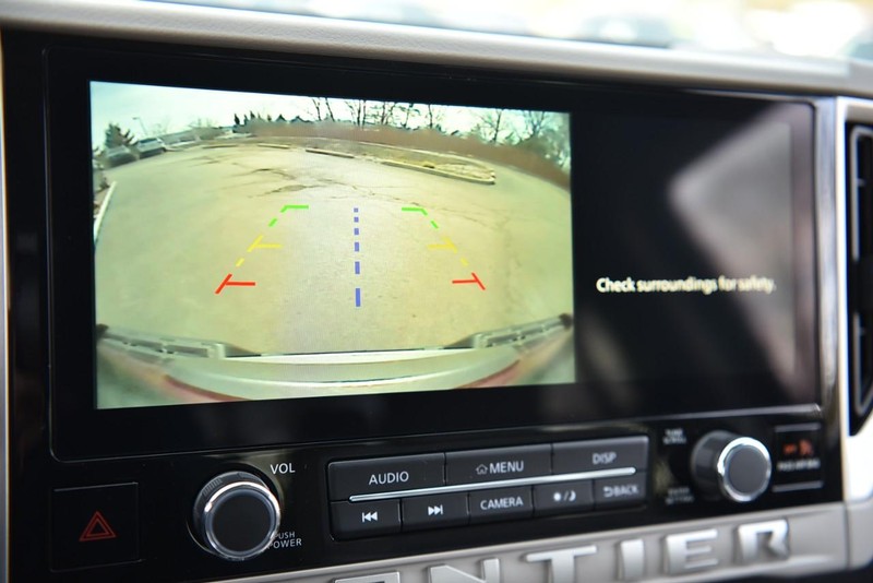 Nissan Frontier Vehicle Image 14