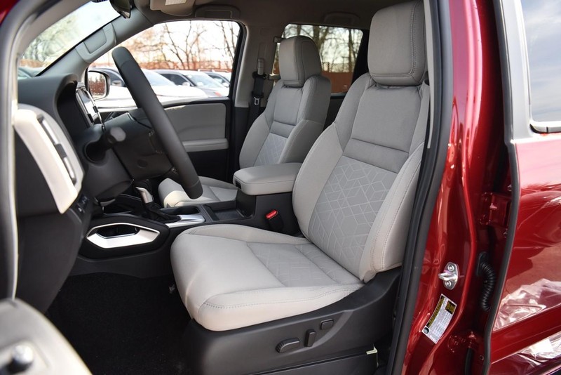 Nissan Frontier Vehicle Image 20