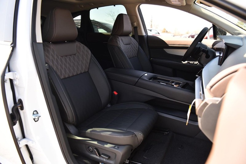 Nissan Murano Vehicle Image 22