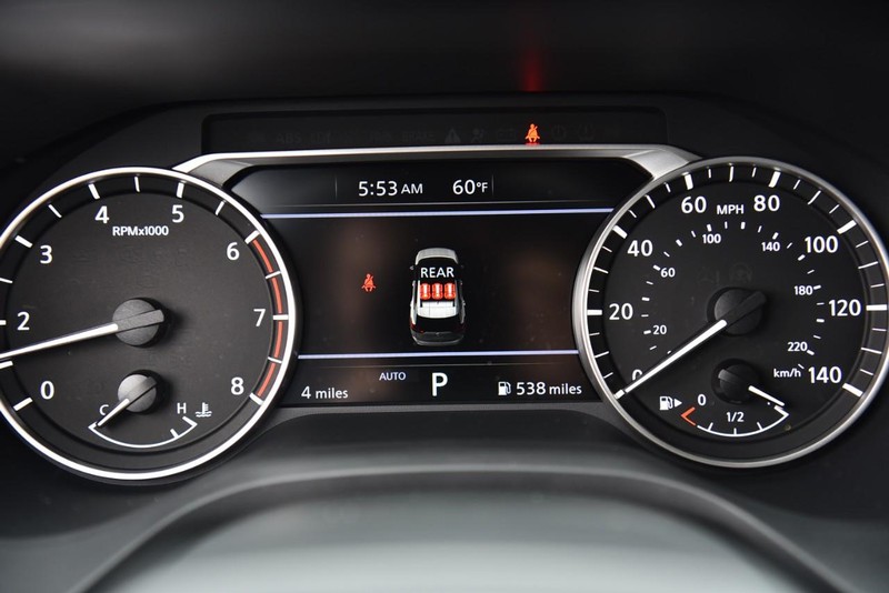 Nissan Rogue Vehicle Image 11