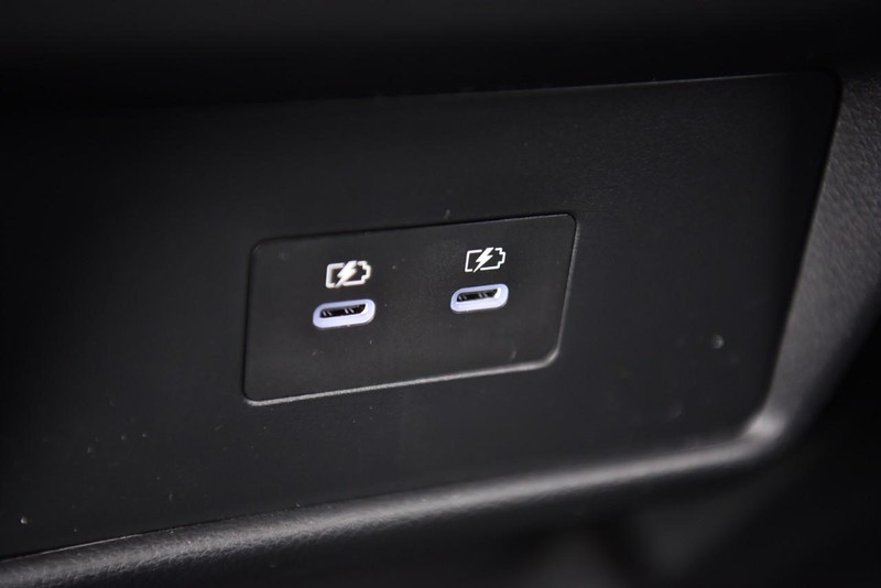Nissan Rogue Vehicle Image 22