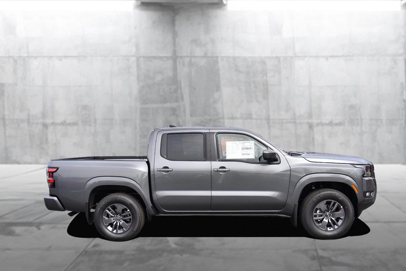 Nissan Frontier Vehicle Image 05