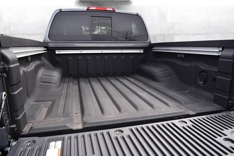 Nissan Frontier Vehicle Image 07