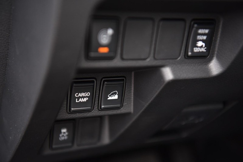 Nissan Frontier Vehicle Image 13