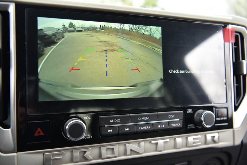 Nissan Frontier Vehicle Image 15