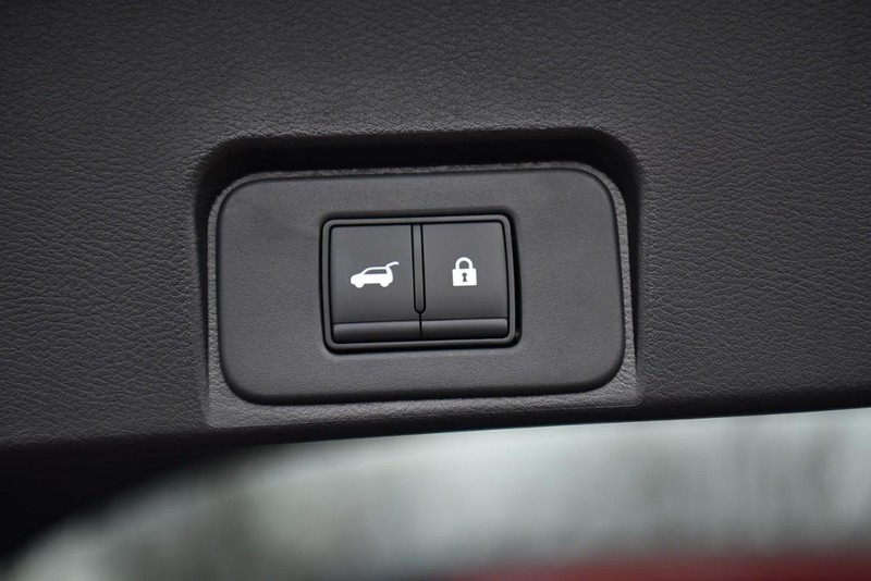 Nissan Rogue Vehicle Image 24