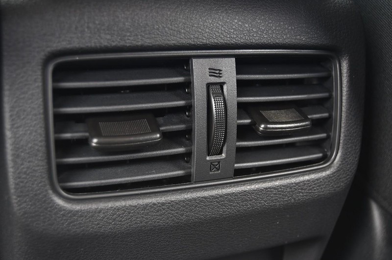 Nissan Rogue Vehicle Image 22