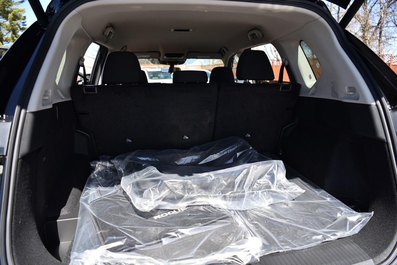 Nissan Rogue Vehicle Image 23