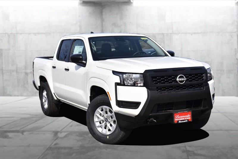 Nissan Frontier Vehicle Image 02