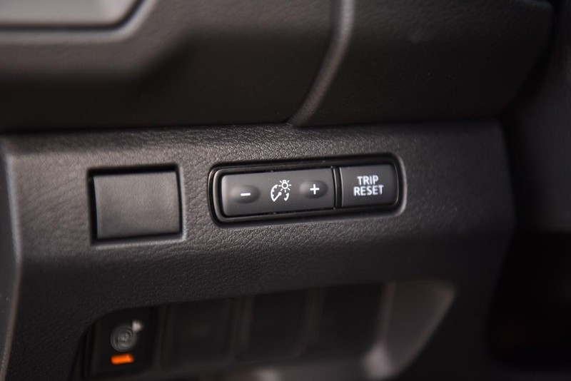 Nissan Frontier Vehicle Image 11