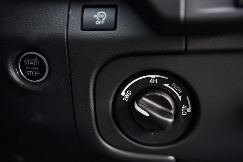 Nissan Frontier Vehicle Image 17