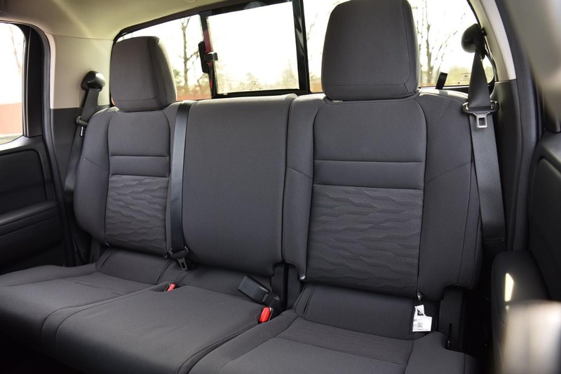Nissan Frontier Vehicle Image 22