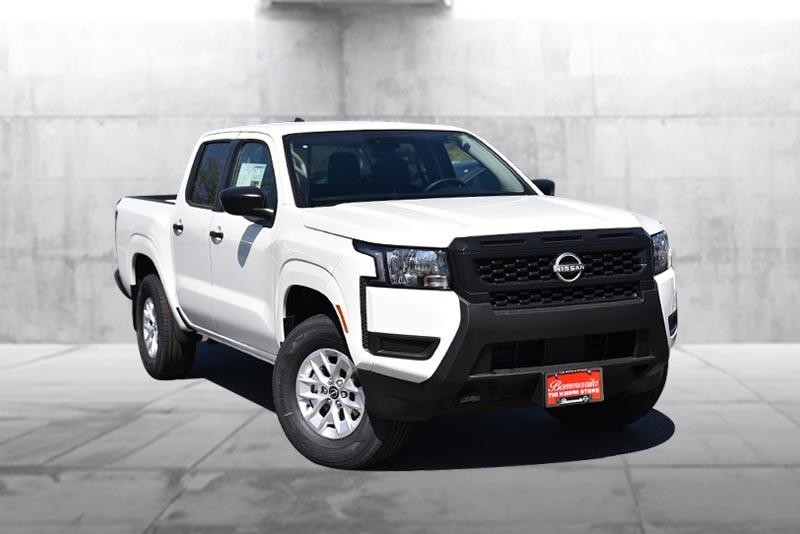 Nissan Frontier Vehicle Image 02