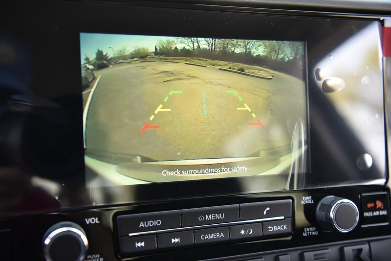 Nissan Frontier Vehicle Image 15