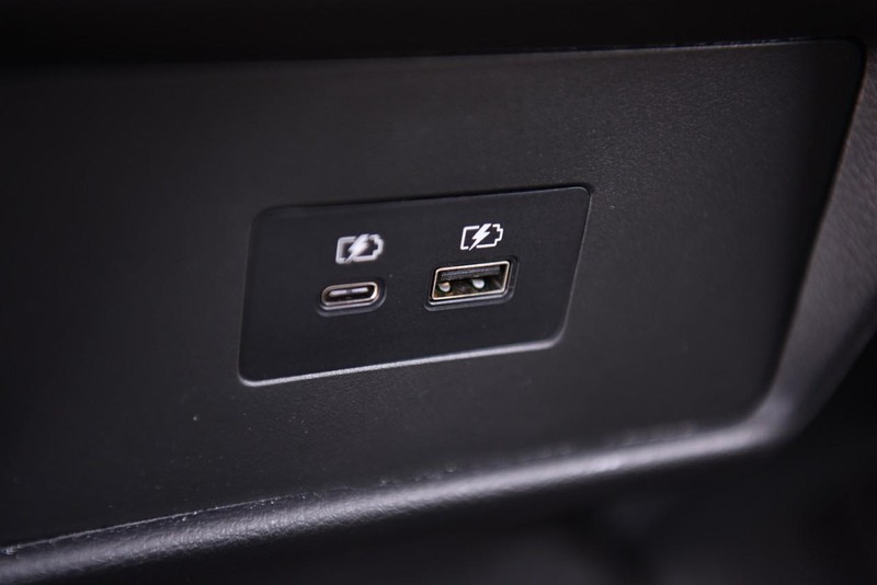 Nissan Rogue Vehicle Image 23