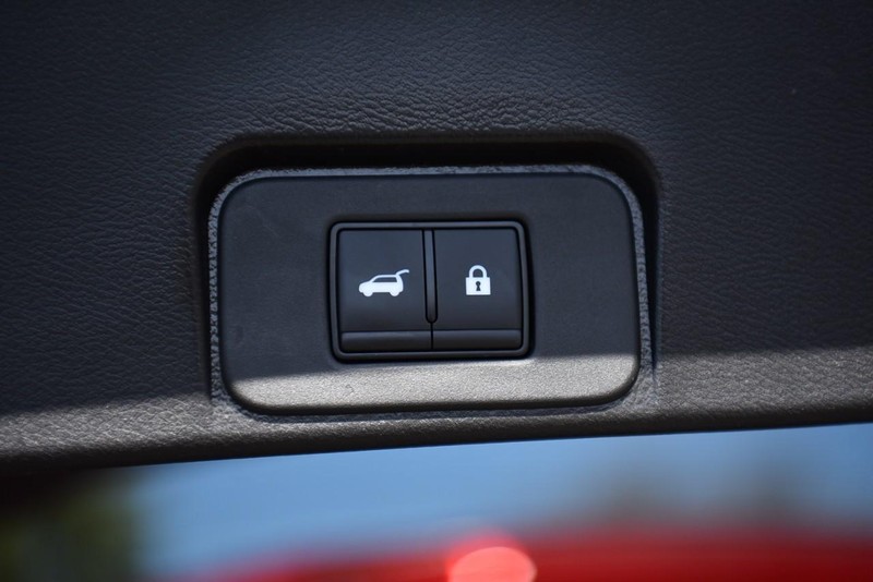 Nissan Rogue Vehicle Image 25