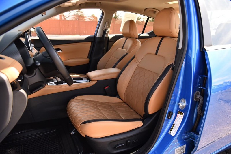 Nissan Sentra Vehicle Image 19