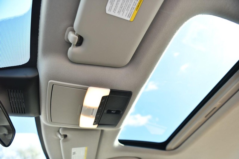 Nissan Sentra Vehicle Image 21