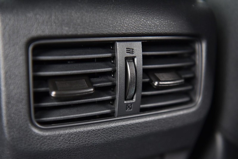 Nissan Rogue Vehicle Image 21