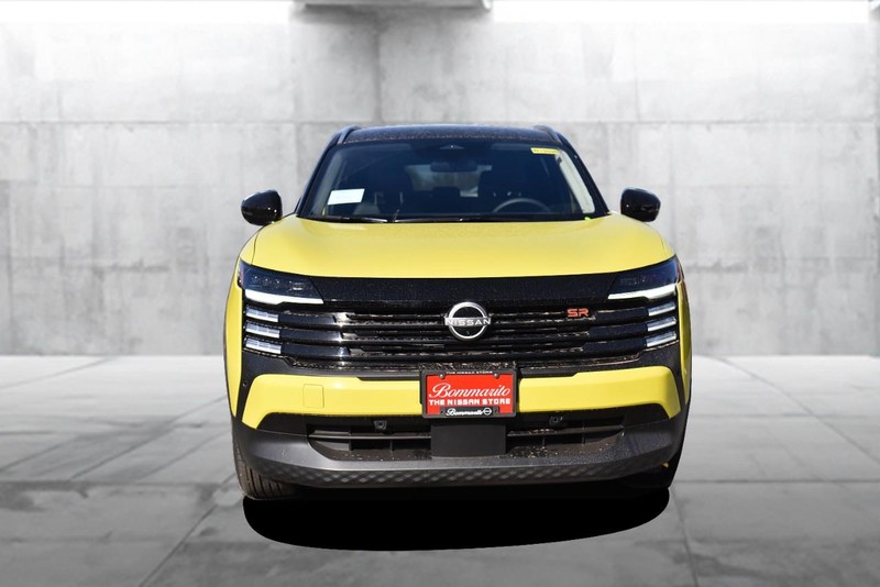 Nissan Kicks Vehicle Image 04