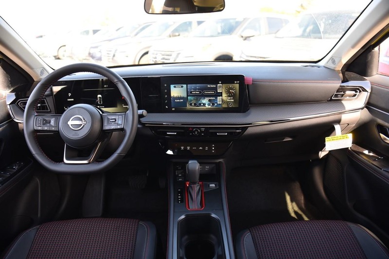 Nissan Kicks Vehicle Image 07