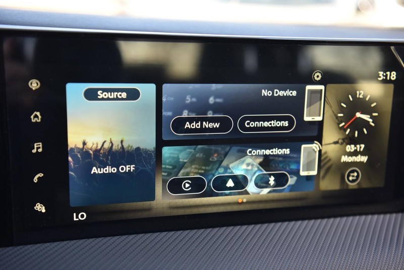 Nissan Kicks Vehicle Image 18