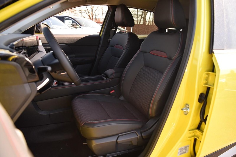 Nissan Kicks Vehicle Image 20