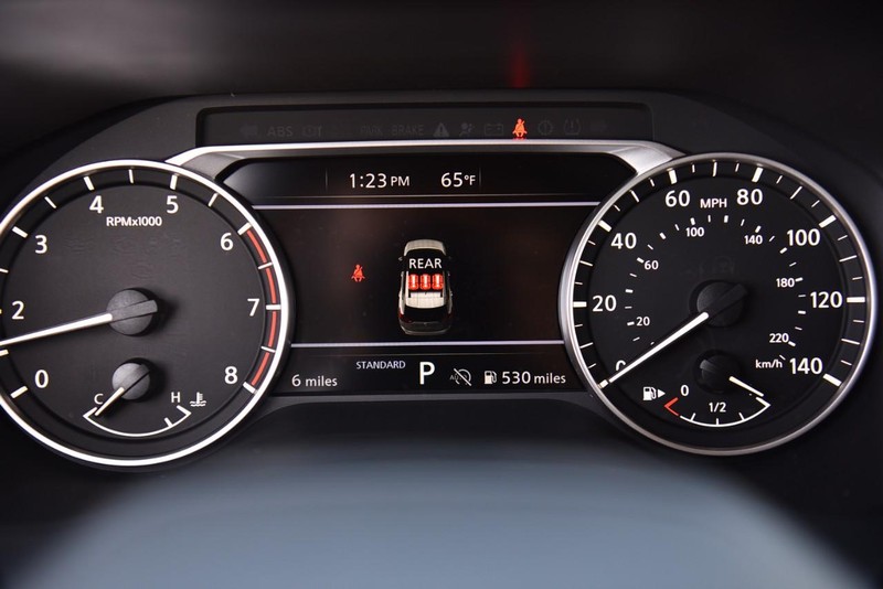 Nissan Rogue Vehicle Image 11