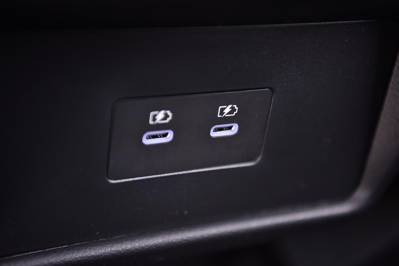 Nissan Rogue Vehicle Image 23