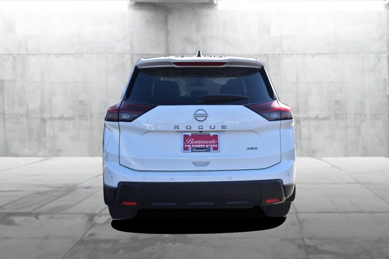 Nissan Rogue Vehicle Image 06