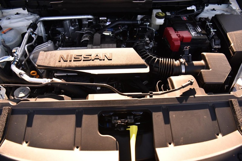 Nissan Rogue Vehicle Image 23
