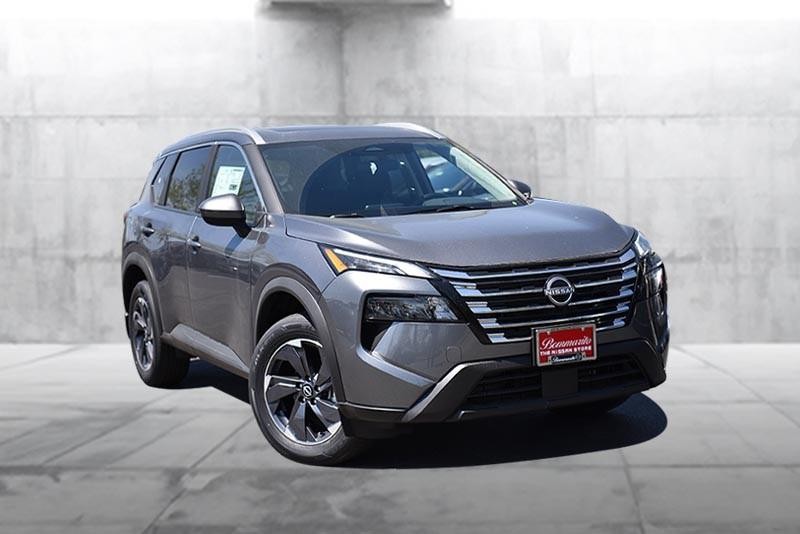 Nissan Rogue Vehicle Image 02