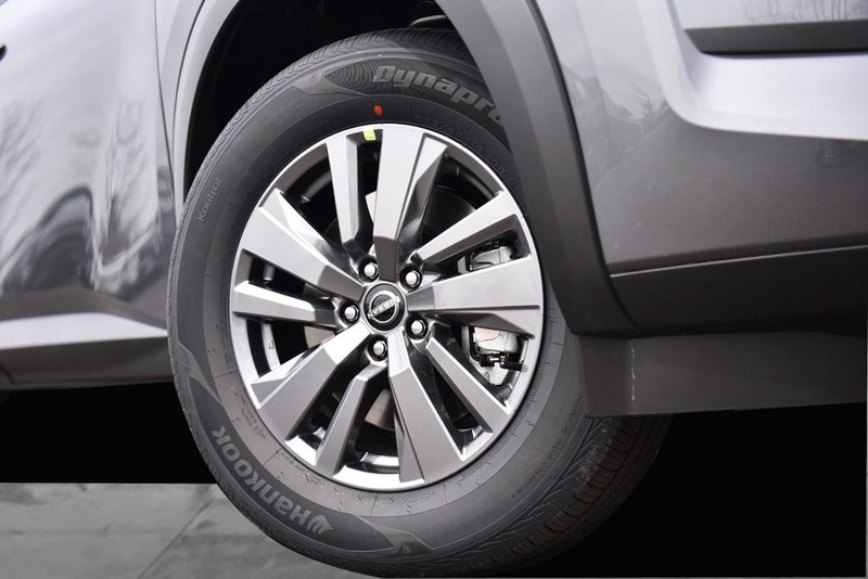 Nissan Pathfinder Vehicle Image 03