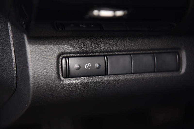 Nissan Pathfinder Vehicle Image 10