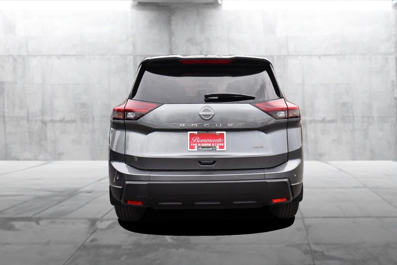 Nissan Rogue Vehicle Image 06