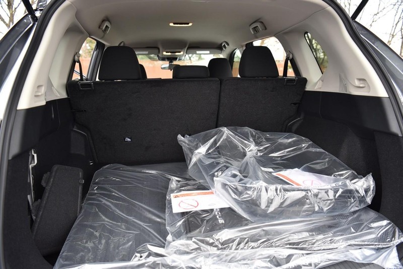 Nissan Rogue Vehicle Image 22