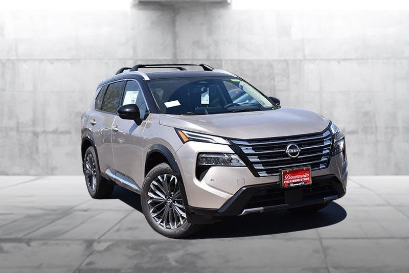 Nissan Rogue Vehicle Image 02