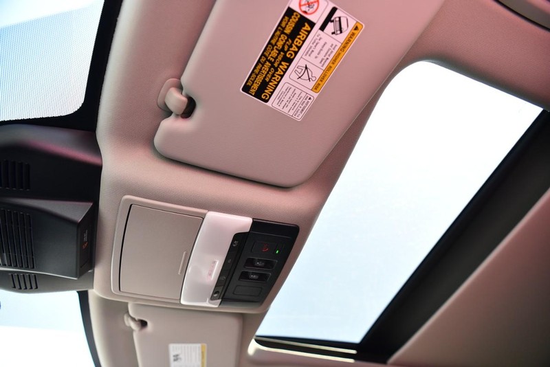 Nissan Rogue Vehicle Image 22