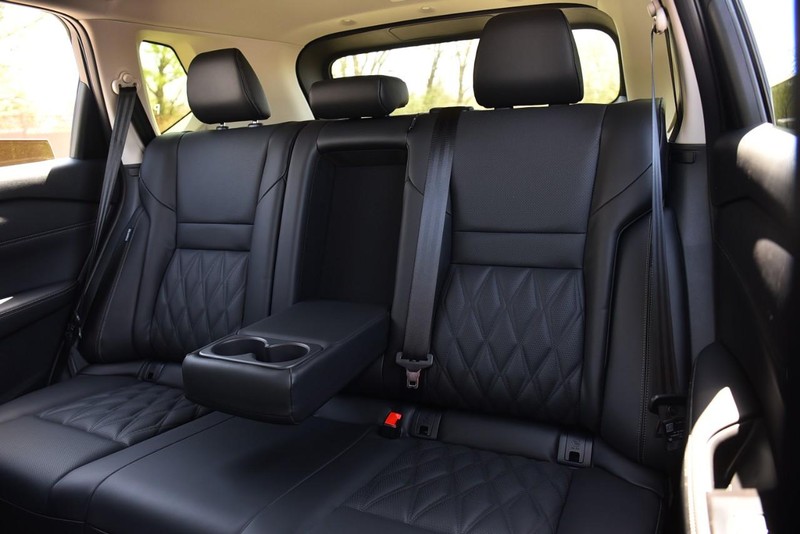Nissan Rogue Vehicle Image 23