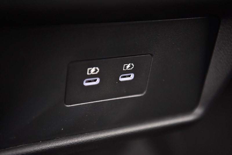 Nissan Rogue Vehicle Image 26
