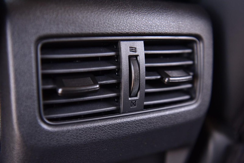 Nissan Rogue Vehicle Image 22