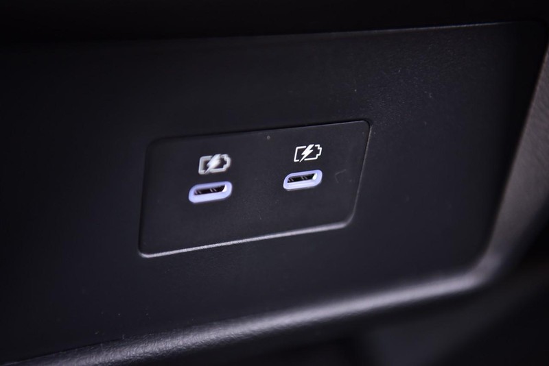 Nissan Rogue Vehicle Image 23