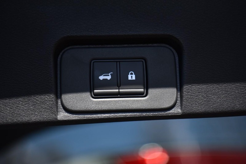 Nissan Rogue Vehicle Image 25