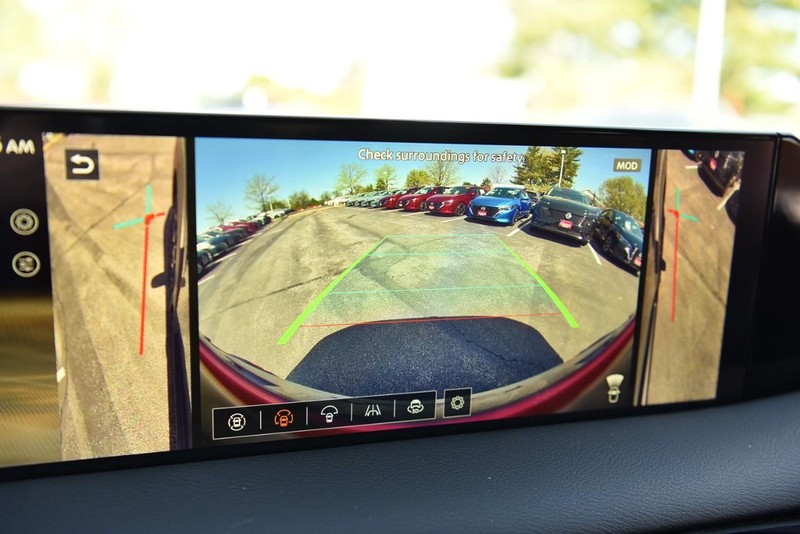 Nissan Armada Vehicle Image 17