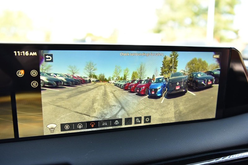 Nissan Armada Vehicle Image 19