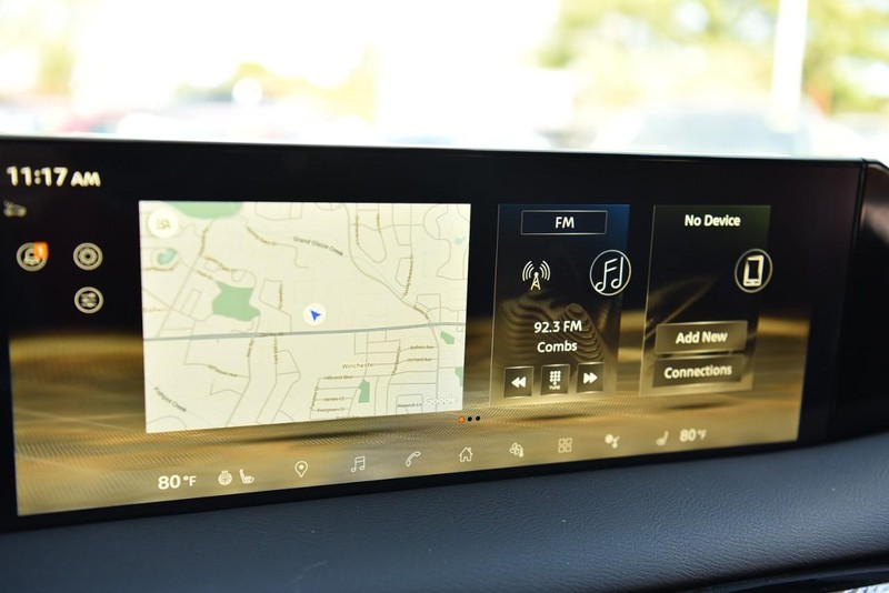 Nissan Armada Vehicle Image 24