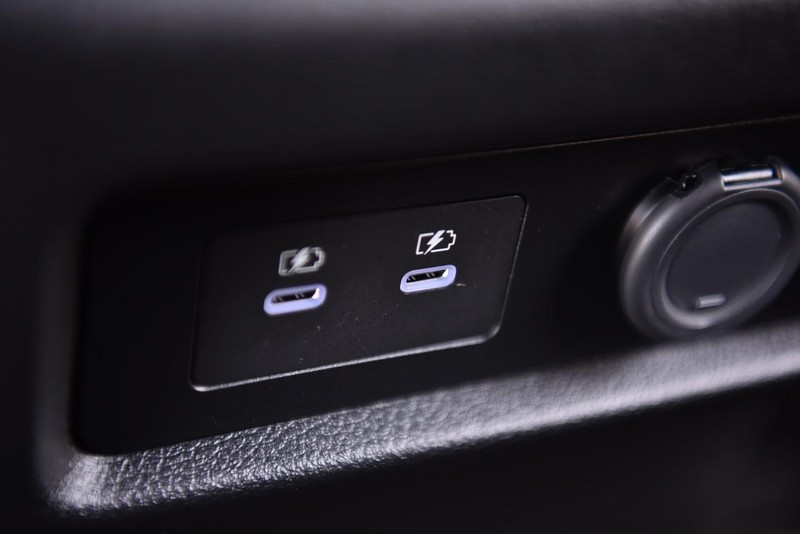 Nissan Armada Vehicle Image 30