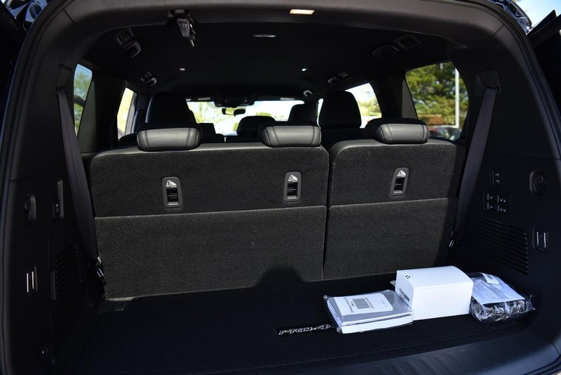 Nissan Armada Vehicle Image 32