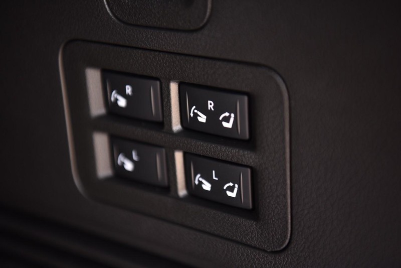 Nissan Armada Vehicle Image 34